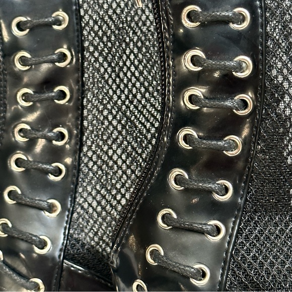 Dolls Kill Public Desire Lace + Mesh Patent Boots Sz. 6.5 NWOT - Picture 4 of 9